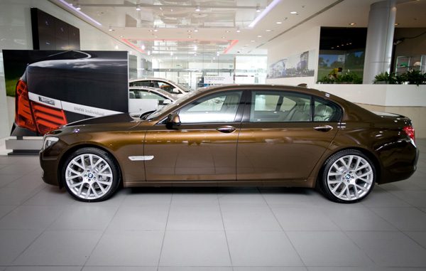BMW    7-Serie UAE Edition